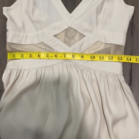 Revolve finders keepers broken heart‎ dress in beige - Picture 9 of 10